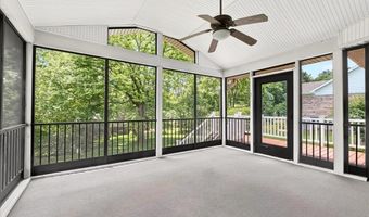 1218 Chavaniac Dr, Ballwin, MO 63011