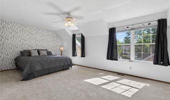 1003 Pocono Trl, Ballwin, MO 63021