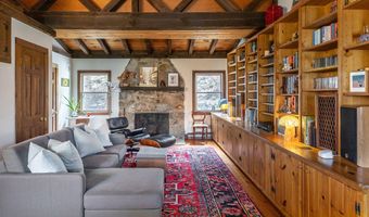 227 New Milford Rd E, Bridgewater, CT 06752