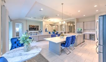 7401 PARADISO Dr, Apollo Beach, FL 33572