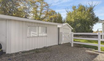 221 Cottonwood Ln, Blackfoot, ID 83221