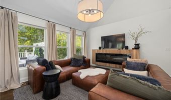 435 Country Walk, Amherst, OH 44001