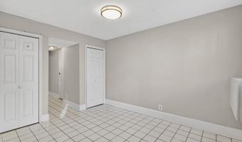 1820 SWANN St NW #2, Washington, DC 20009