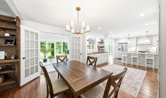 2400 Anchor Way, Anchorage, KY 40223