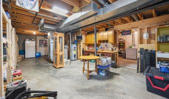 5152 Briar Ridge Dr, Aurora, IN 47001