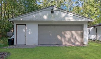 5123 4th Ave, Andover, OH 44003