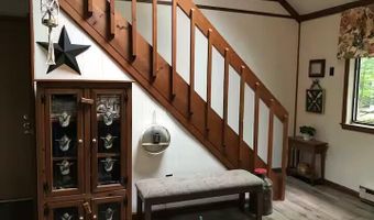 7 Wintergreen Ct, Albrightsville, PA 18210