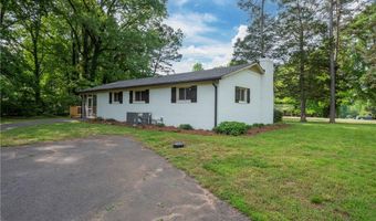 110 N Claybon Dr, Advance, NC 27006