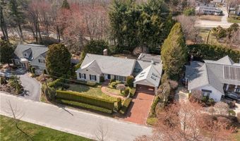 28 S Hill Dr, Cranston, RI 02920