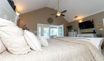 701 S Hill Ct, Biloxi, MS 39532