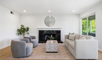 29950 Rolling Ridge Dr, Agoura Hills, CA 91301