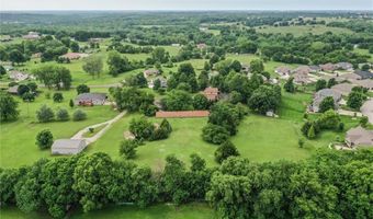 18345 Nottingham Ct, Basehor, KS 66007