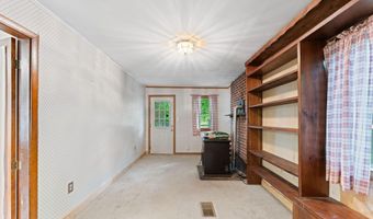 202 Norfolk St, Bangor, ME 04401