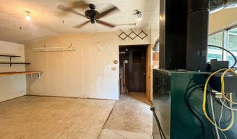 304 U St, Beaver City, NE 68926