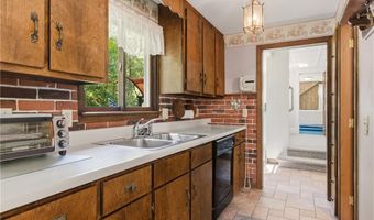 585 Reservoir Rd, Burrillville, RI 02859