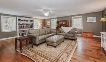 2 Deer Run Cir, Arundel, ME 04046
