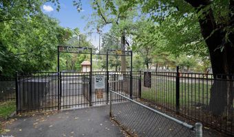 2465 ARMY NAVY Dr 1-405, Arlington, VA 22206