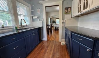 870 39th St, Des Moines, IA 50312