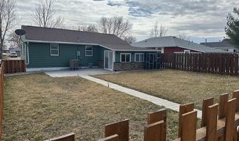 122 W 13th Ave, Redfield, SD 57469