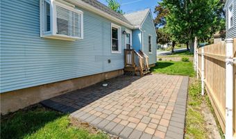 11 Bellevue Dr, Cranston, RI 02920