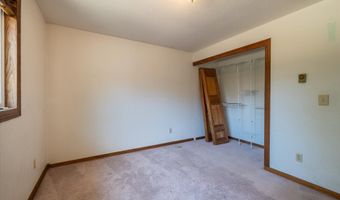 1135 1ST St NE, Bandon, OR 97411