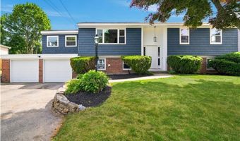 25 Stoneham St, Cranston, RI 02920