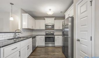 14617 Bowman St, Athens, AL 35614
