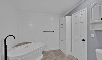 520 Calvin Dr, Benton, LA 71006
