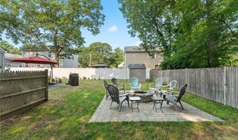 103 Everglade Ave, Warwick, RI 02886