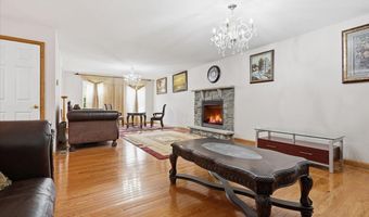 63 Fox Hill Rd, Albrightsville, PA 18210