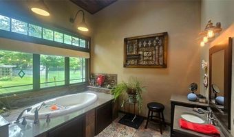 1912 S Oak Knoll Dr NE, Alexandria, MN 56308