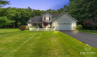 8150 Country Pine Dr SE, Alto, MI 49302