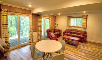 141 MALLARD Dr, Basye, VA 22810
