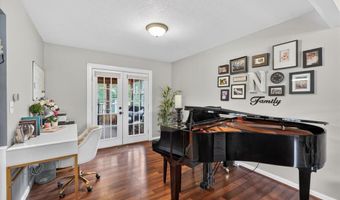 1457 Greenfield Crossing Ct, Ballwin, MO 63021