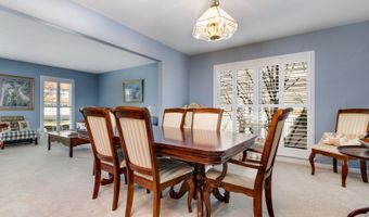 2219 Barrett Dr, Algonquin, IL 60102