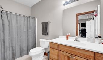 430 Summer Lake Dr, Bedford, IN 47421