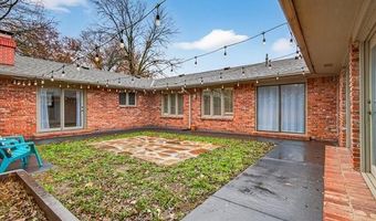 2318 Dorchester Dr, Bartlesville, OK 74006