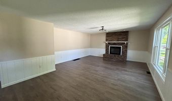 1203 S Van Buren St, Auburn, IN 46706
