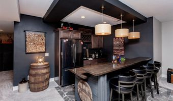 1816 Starling Ct, Polk City, IA 50226
