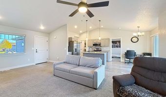 39 Harmony St, Buffalo, WY 82834