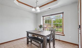 928 Bluestem Dr, Baldwin City, KS 66006