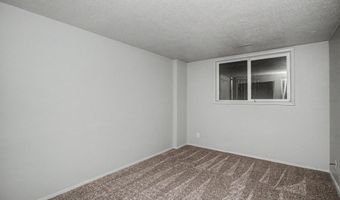 703 Meadow Pl, Ames, IA 50010