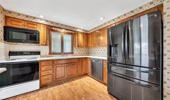 27 Lynn Lea St, Amherst, NY 14221