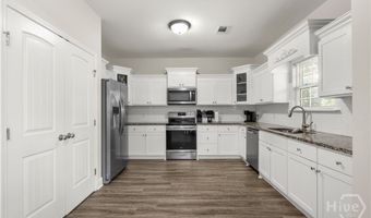 37 Douglas Rd, Allenhurst, GA 31301