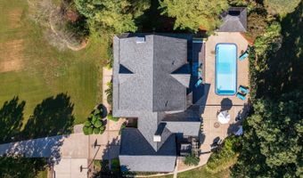 8193 Lavelle Rd, Athens, OH 45701