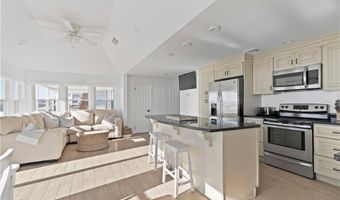 8 Belaire Mnr, Old Saybrook, CT 06475