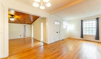 1122 Pawtucket Ave, East Providence, RI 02916