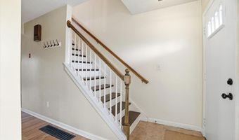 200 Heroux Blvd 205, Cumberland, RI 02864