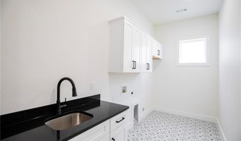 3406 Scoggins Rd, Bentonville, AR 72713