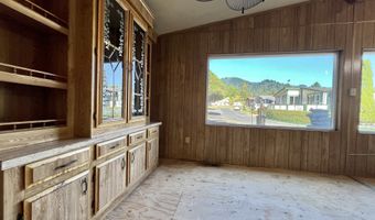 16063 DRIFTWOOD Ln #8, Brookings, OR 97415